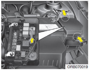 3. Pull the suspected fuse straight out. Use the removal tool provided in the